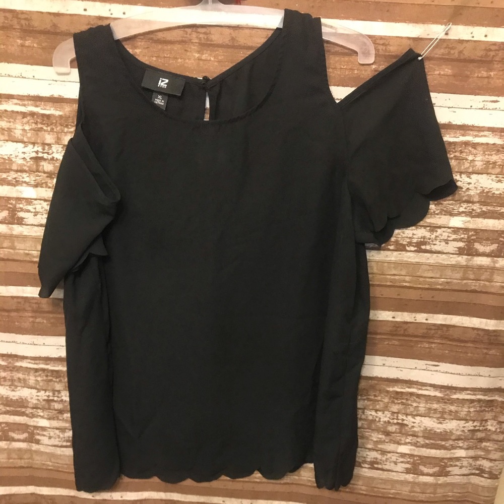 IZ BYER Cut out, short sleeve dress shirt